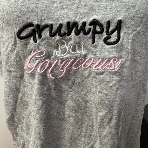 Grumpy but gorgeous pajama - Picture 2 of 5